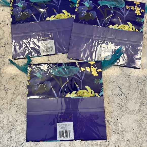 Set of 3 Papyrus flower Gift Bags - Picture 4 of 5